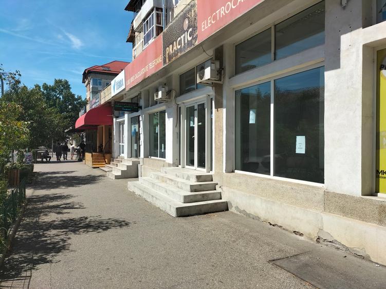 Spațiu comercial, de 142 mp, în Central
