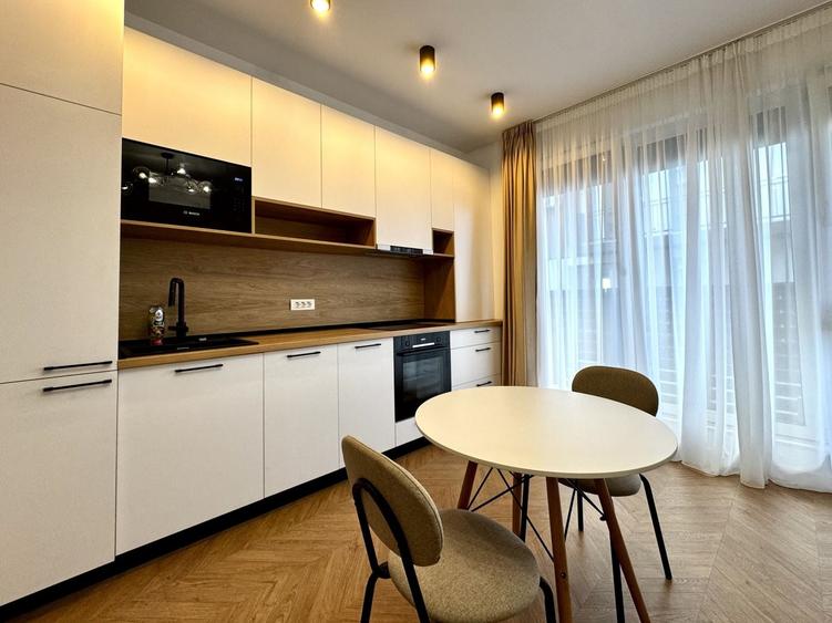 Apartament cu 2 camere semidecomandat, mobilat în Buziașului