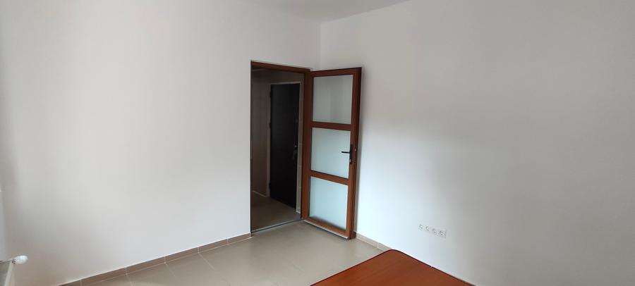 Centru,se vinde apartament decomanadat cu doua camere, pret55000euro - 8
