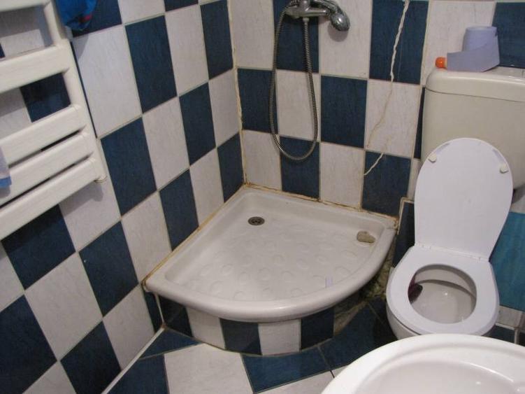 Casă cu 5 camere cu Canalizare în Fundeni