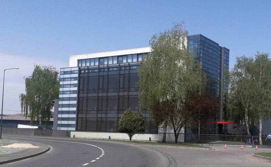Birou, de 1,091 mp, în Semicentral