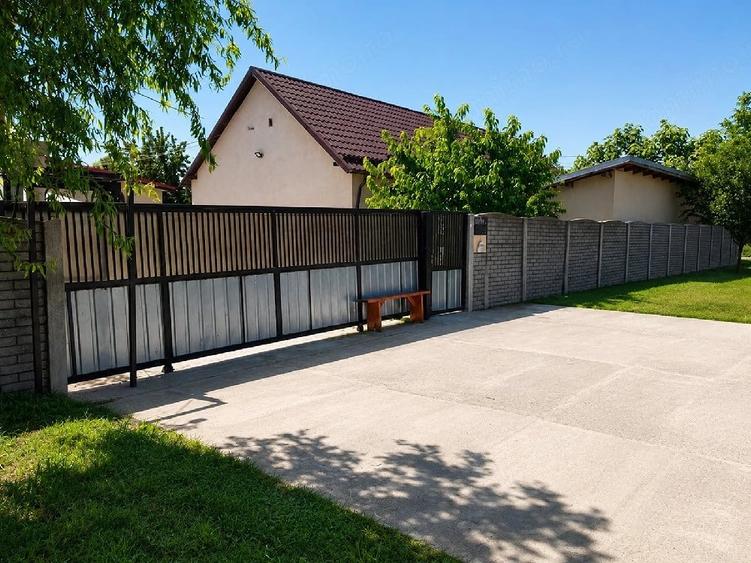Casă cu 3 camere cu Teren 2054 Mp în Pădurani