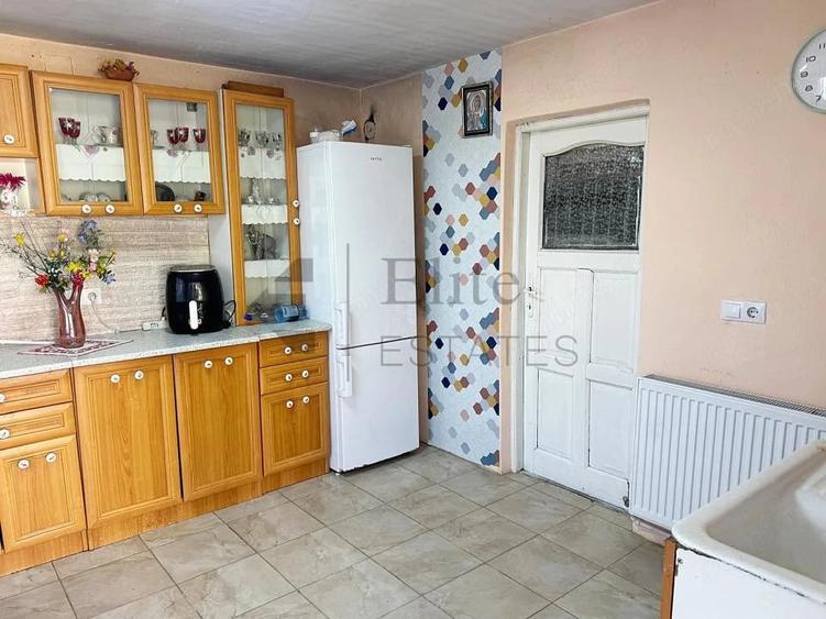 Casă cu 3 camere cu Teren 1813 Mp în Husasău de Tinca