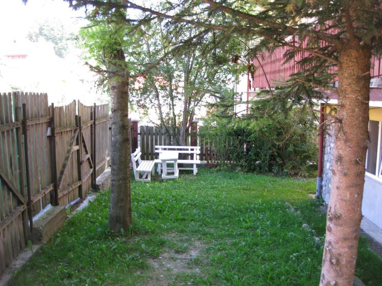 Casă cu 14 camere cu Canalizare în Valea Alba
