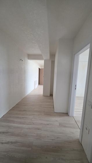 Apartament cu 3 camere decomandat în Sălăjan