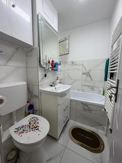 Apartament cu 2 camere semidecomandat, mobilat în Micro 38