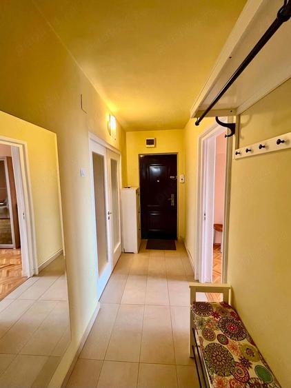 Apartament cu 3 camere decomandat în 1 Decembrie 1918