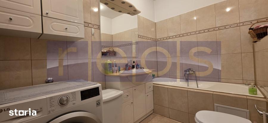 Casă cu 5 camere cu Teren 90 Mp în Eminescu