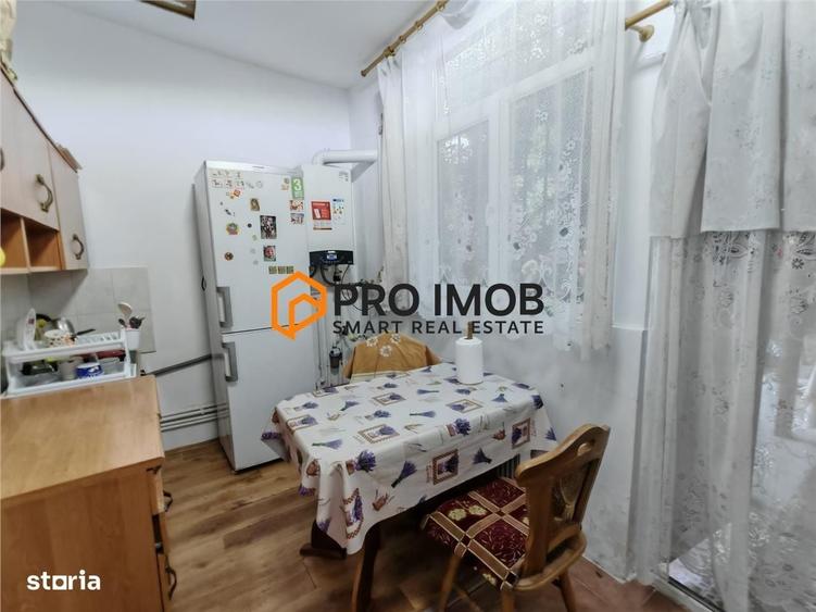 Casă cu 4 camere decomandat în Băceni