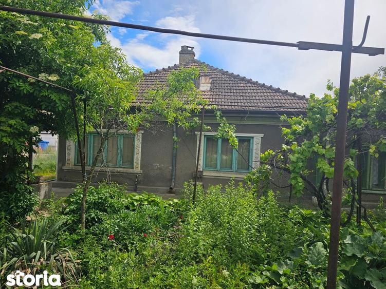 CASA VECHE 120 MP TEREN 500 MP IASI CENTRU P FIER ROPHARMA - 1