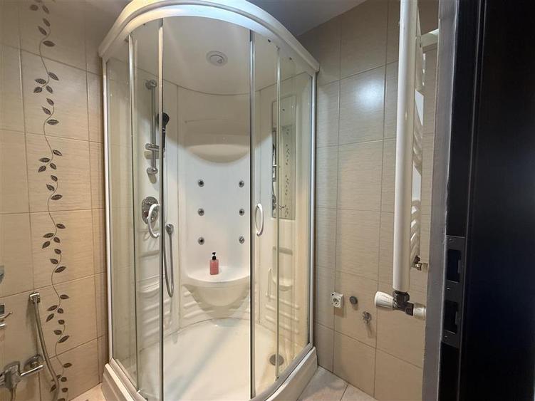 Apartament cu 2 camere decomandat, mobilat în Poiana Brașov