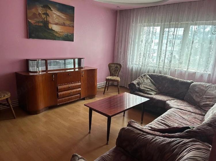 Apartament cu 4 camere decomandat în Radu Negru