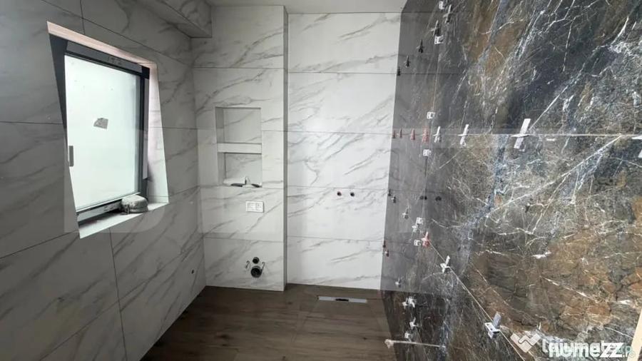 Casă cu 4 camere cu Teren 320 Mp în Central