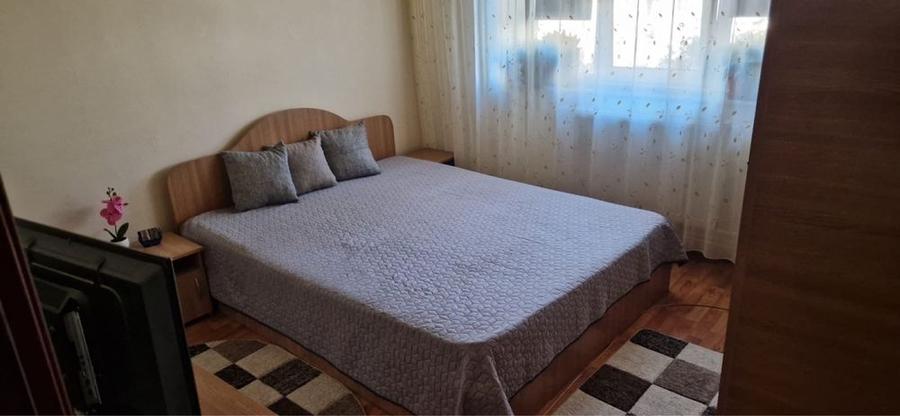 Apartament cu 2 camere decomandat în Km 5