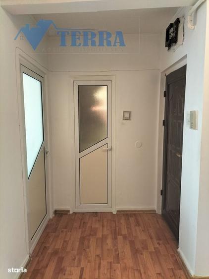 Apartament 2 camere, decomandat, etaj 3 - aproape de centru - 7
