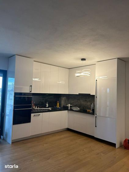 Casă cu 5 camere cu Teren 1162 Mp în Biled