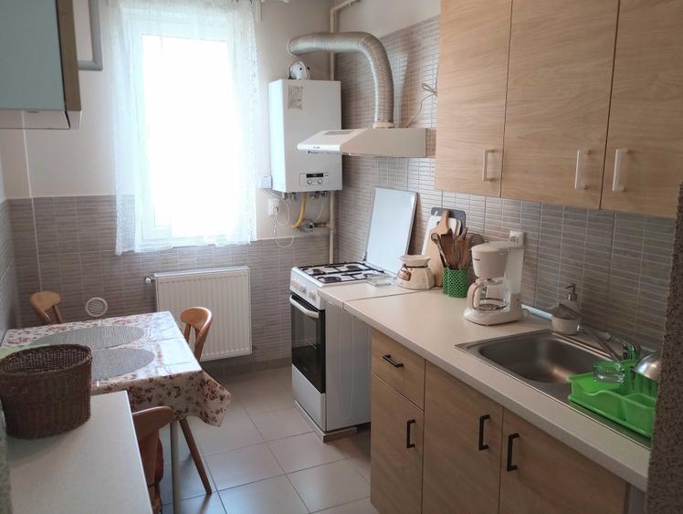 Apartament cu 2 camere decomandat în Florești