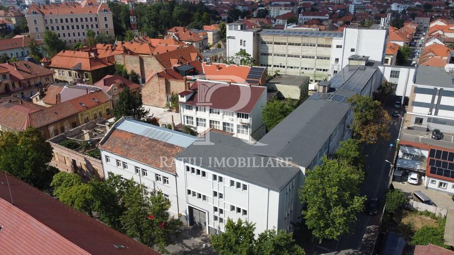 Spațiu comercial, de 6,700 mp, în Central