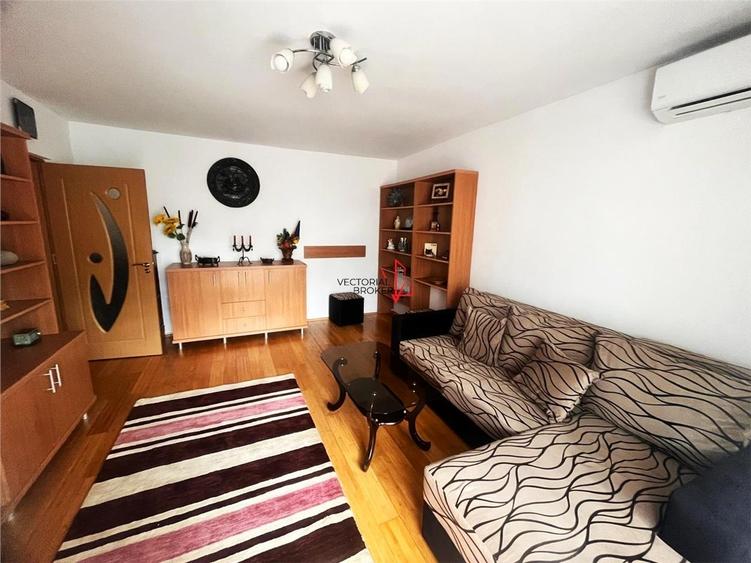 Apartament cu 2 camere decomandat în Decebal