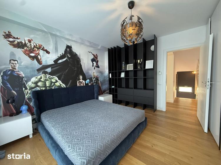 Casă cu 7 camere cu Teren 466 Mp în Central