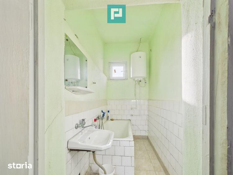 Casă cu 5 camere cu Teren 957 Mp în Central