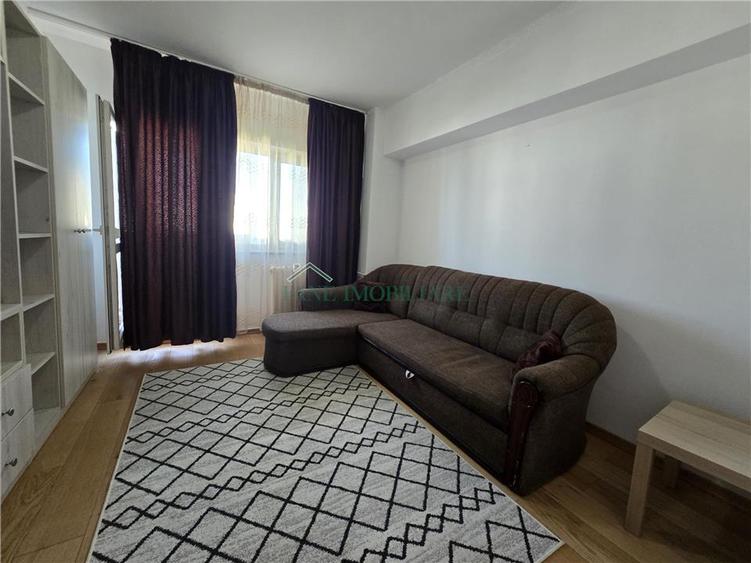 Apartament cu 3 camere decomandat, mobilat în Brâncoveanu