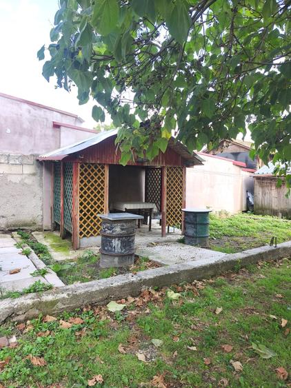 Casă cu 3 camere cu Canalizare în Călugăreni