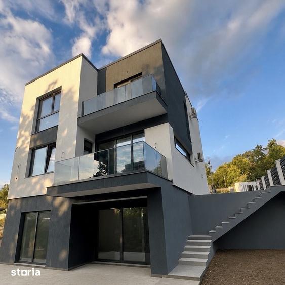 Casă cu 6 camere cu Teren 350 Mp în Copou