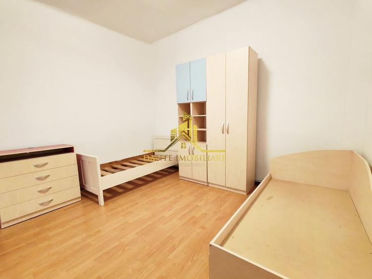 Apartament cu 3 camere decomandat, mobilat în Central