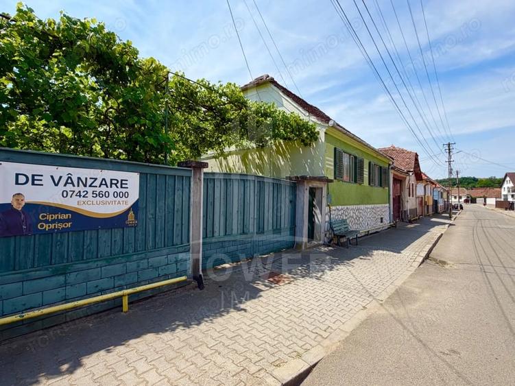 Casă cu 4 camere cu Teren 2300 Mp în Vest