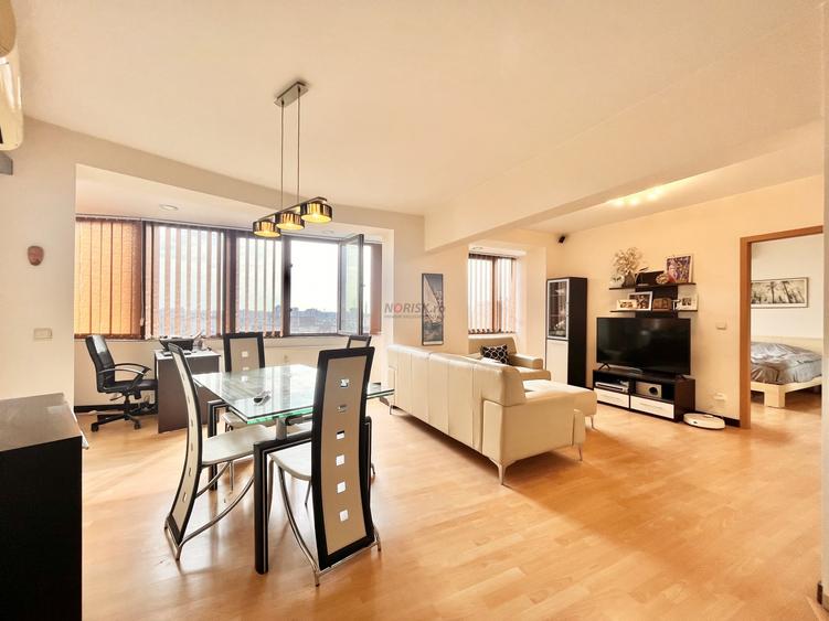 Apartament cu 3 camere semidecomandat, mobilat în Tineretului