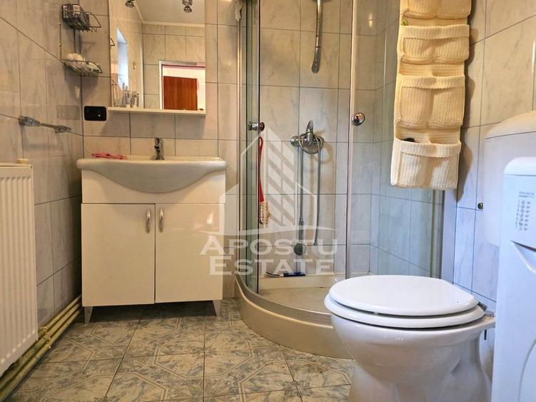 Casa la rosu, de vanzare, in Curtici, jud. Arad. - 2