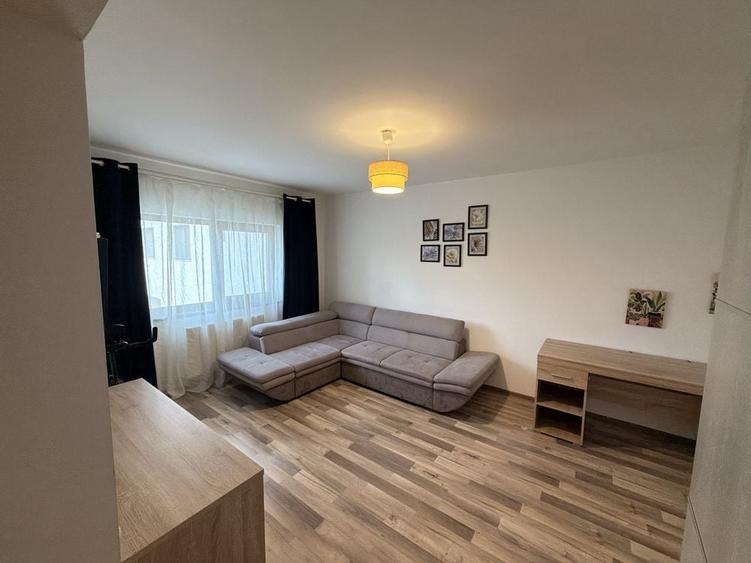 Apartament cu 2 camere decomandat în Valea Lupului