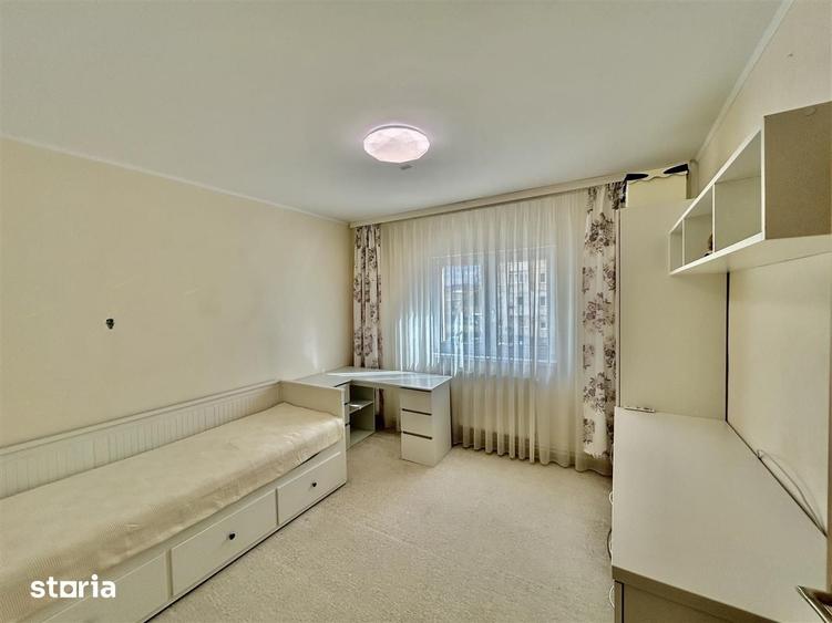 Apartament cu 3 camere decomandat în Terezian