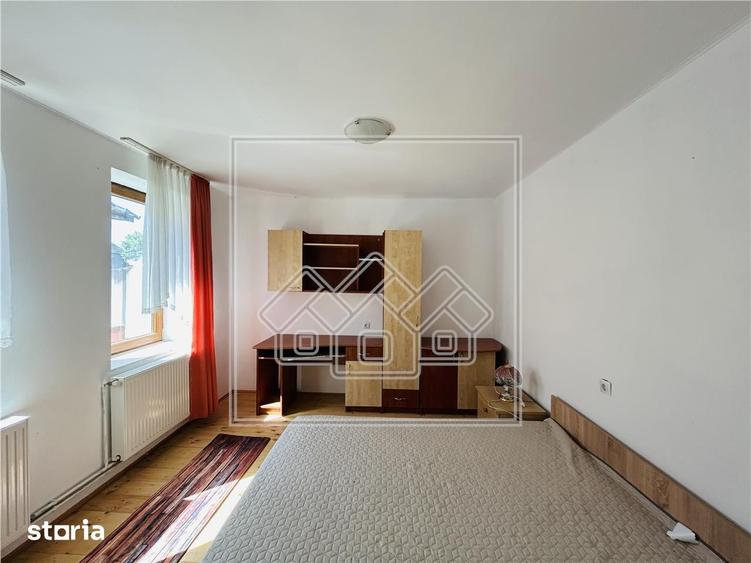 Casă cu 4 camere cu Teren 626 Mp în Central