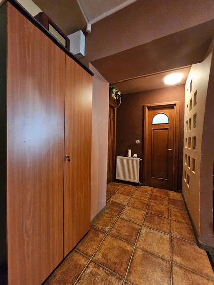 Garsonieră decomandată, mobilată în Craiovei