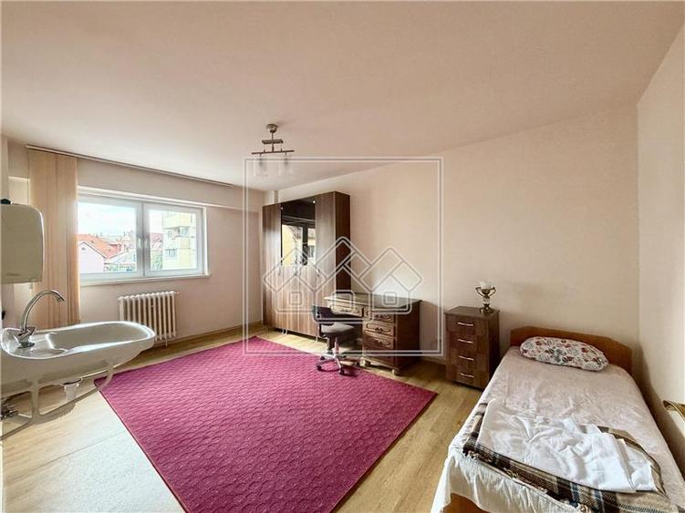 Apartament cu 2 camere, decomandat, etaj 1 - Promenada Mall - 2