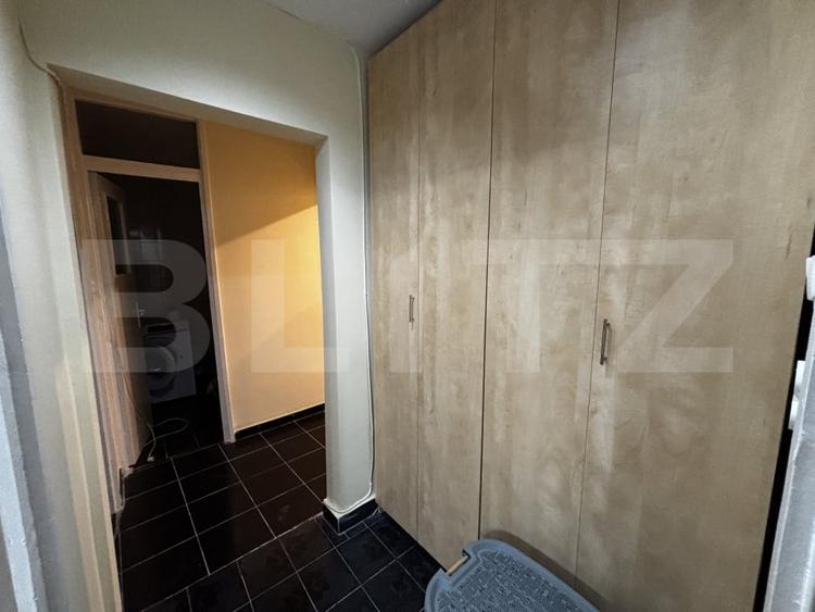 Apartament cu 3 camere decomandat, mobilat în Aradului
