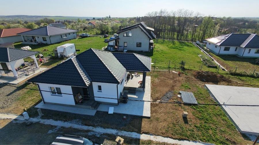 Casă cu 3 camere în Horea