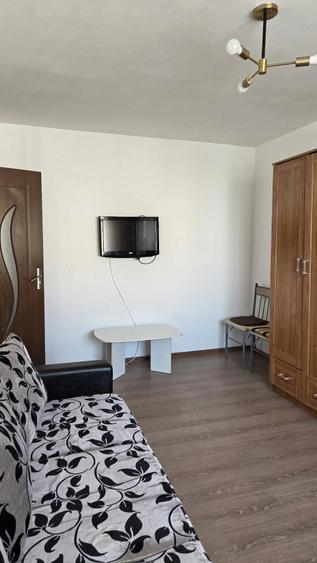 Garsonieră decomandată în Micro IV