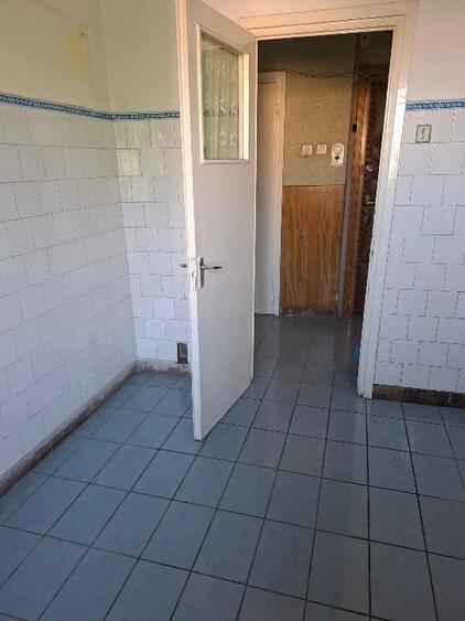 Apartament cu 3 camere semidecomandat în Brazda lui Novac