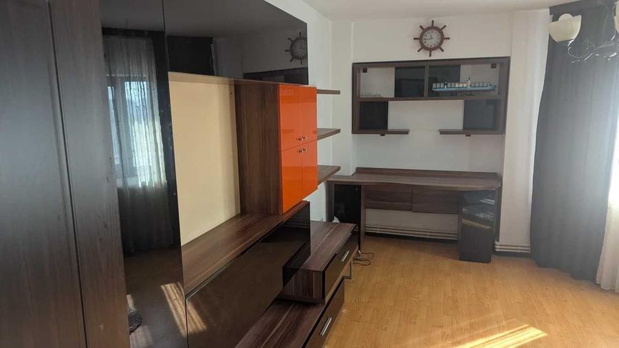 Apartament cu 2 camere decomandat în Gara