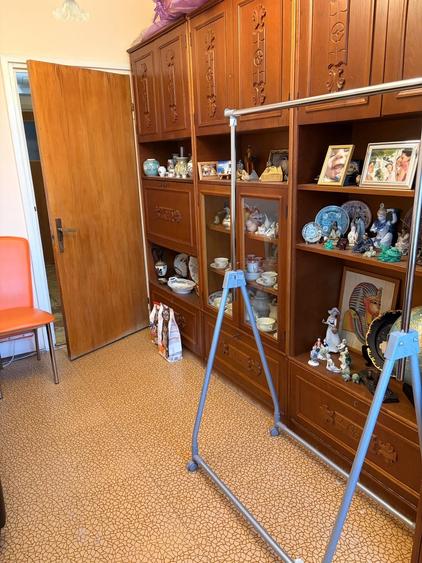 Apartament cu 3 camere decomandat în Tineretului