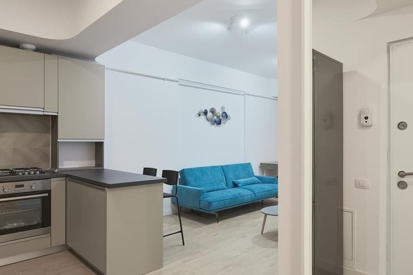 Apartament cu 2 camere decomandat, mobilat în Politehnica