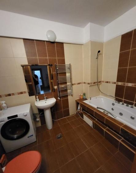 Casă individuală cu 3 camere cu Canalizare în Străulești