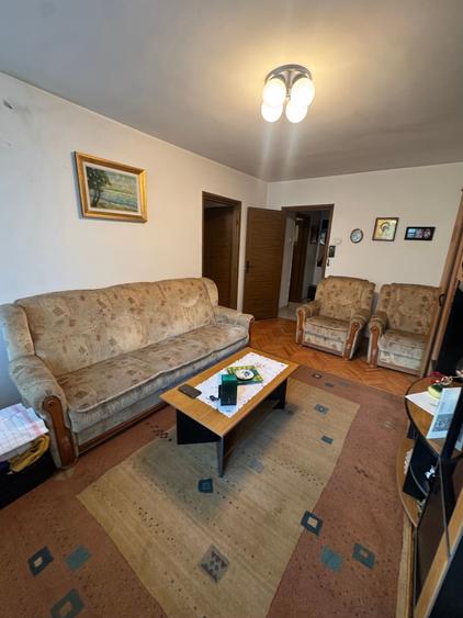 Apartament cu 2 camere decomandat în Iancului