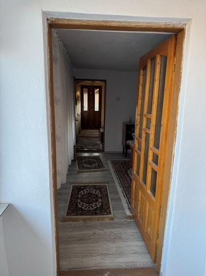 Casă cu 4 camere în Ceauru