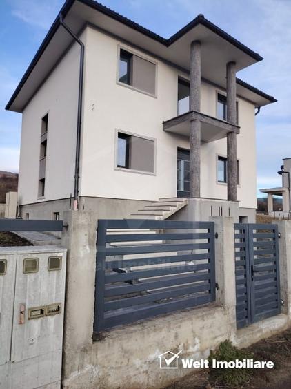 Casă individuală cu 4 camere cu Canalizare în Chinteni