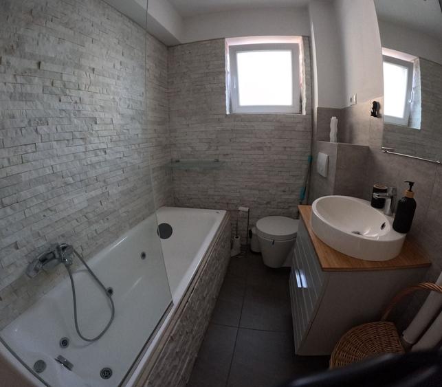 Apartament cu 2 camere semidecomandat în Cișmigiu