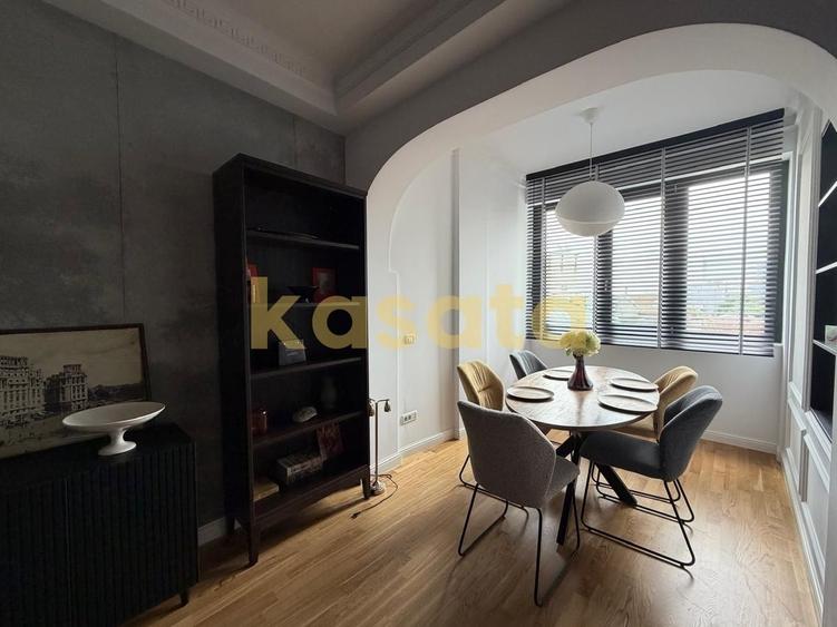 Apartament cu 4 camere decomandat, mobilat în Calea Victoriei
